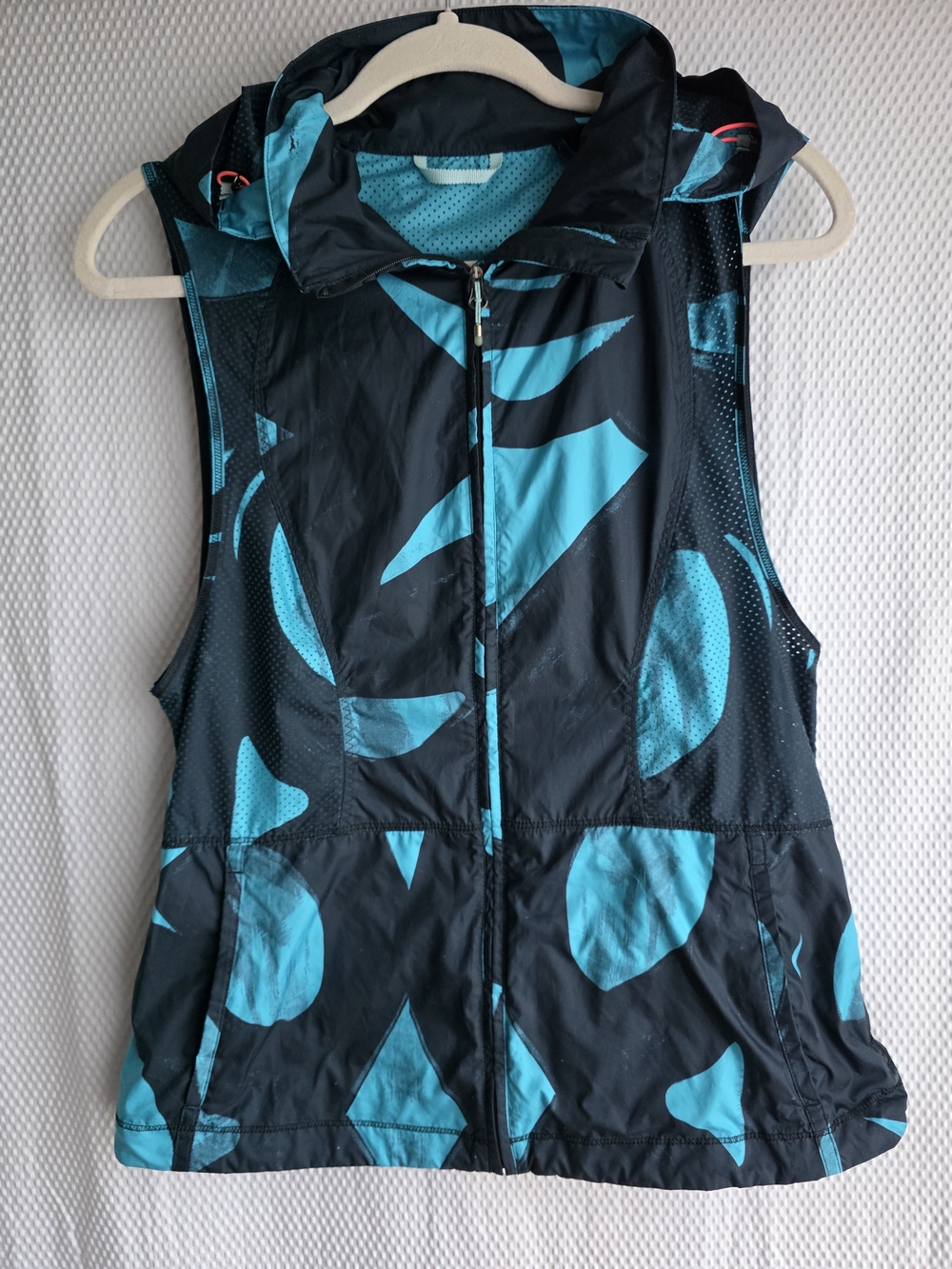 Lululemon Pack-It Vest Back Spin Stroke Size 6